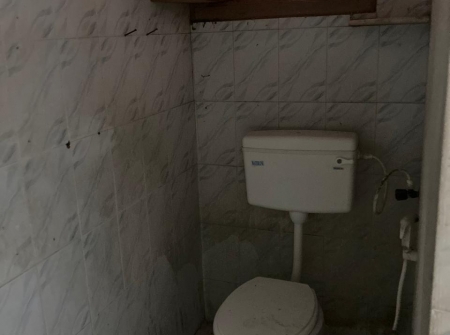 4) Westeren Toilet.jpeg
